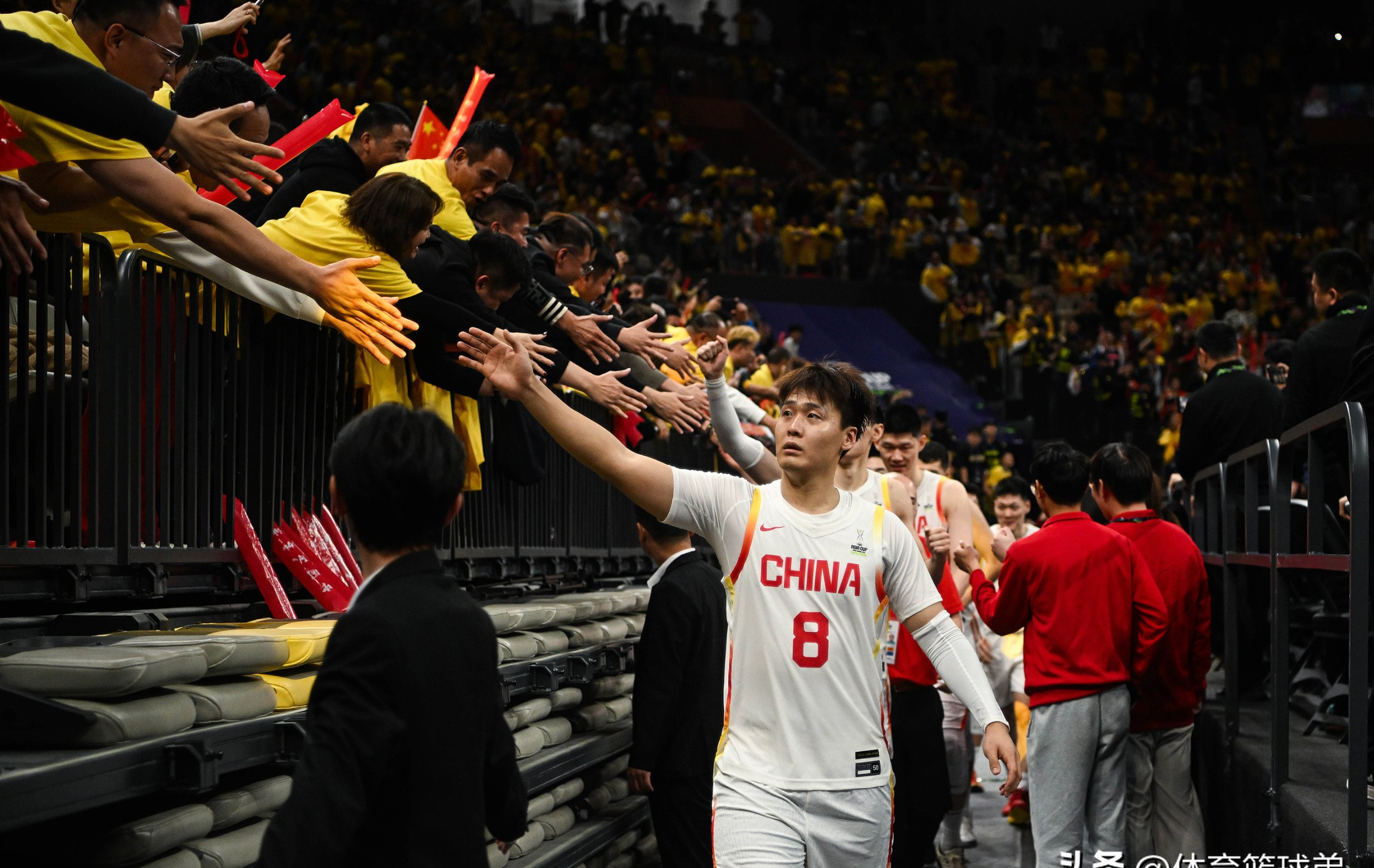 浙江队临场应变备战社区盾广厦男篮造点机会备战英超,现场解说直呼:西亚卡姆在SKT比赛中悬念迭起的简单介绍 浙江队临场应变备战社区盾广厦男篮造点机会备战英超,现场解说直呼:西亚卡姆在SKT比赛中悬念迭起的简单介绍